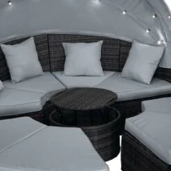 Canapé De Jardin Rond En Noir 8 Places 210cm LED+housse En Rotin Tressé, Auvent Pliable Modulable Table Réglable En Hauteur – Salon De Jardin Rond Noir/gris Clair De BRAST 9 Canapé De Jardin Rond En Noir 8 Places 210cm LED+housse En Rotin Tressé, Auvent Pliable Modulable Table Réglable En Hauteur – Salon De Jardin Rond Noir/gris Clair De BRAST -Promos Garde Plante Boutique 54235617 3